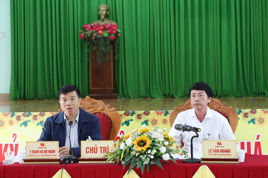 Bí thư Tỉnh ủy Lâm Đồng Y Thanh Hà Niê Kđăm làm việc với xã Thuận An