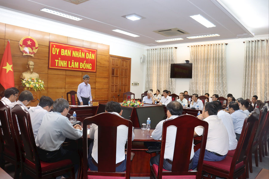 Phó Chủ tịch UBND tỉnh Nguyễn Minh làm việc với Ban Quản lý dự án đầu tư xây dựng số 2