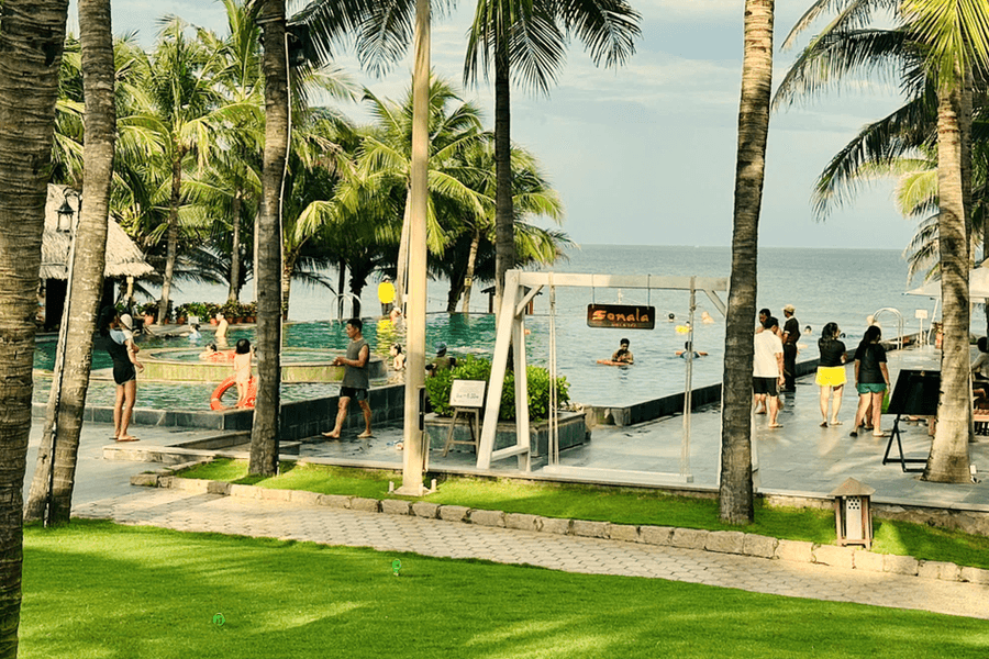 Mũi Né chật cứng du khách những ngày trước lễ Quốc khánh