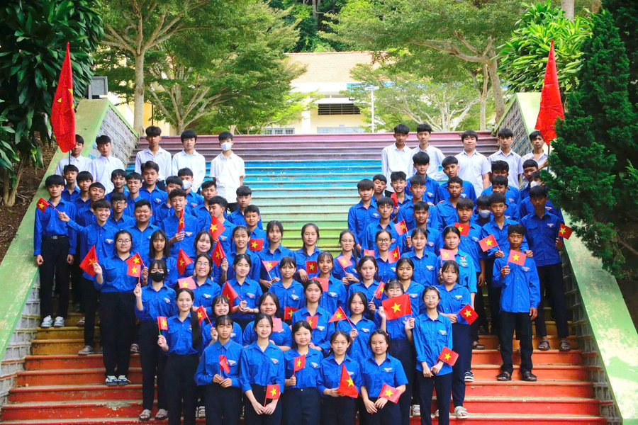 Sắc màu tuổi trẻ D’ran trong hành trình “Tôi yêu Tổ quốc tôi”
