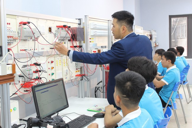 Tỉ lệ người lao động có trình độ cao đẳng và đại học trở lên đạt 24%