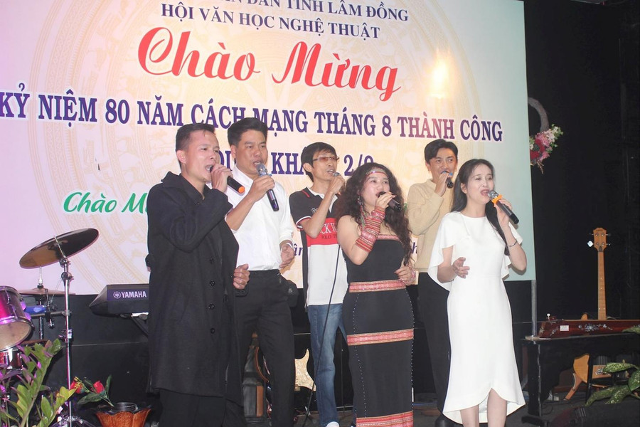 Giao lưu biểu diễn nghệ thuật Ngày Âm nhạc Việt Nam