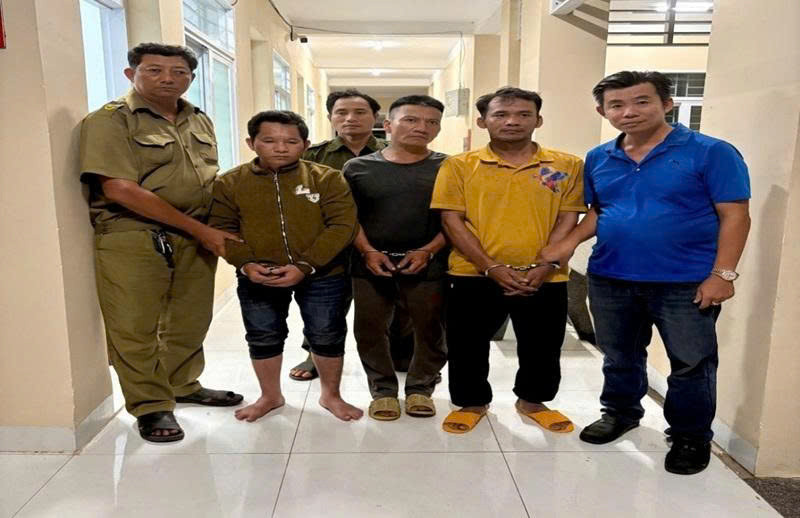 Bắt nhóm đối tượng tàng trữ, sử dụng trái phép ma túy và trộm cắp tài sản