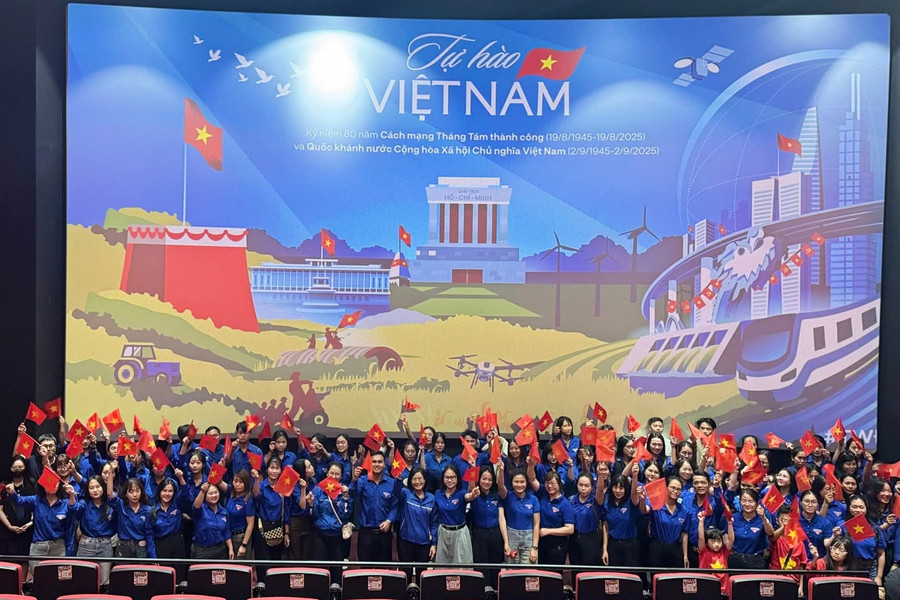 Khơi dậy tình yêu đất nước của tuổi trẻ qua phim cách mạng