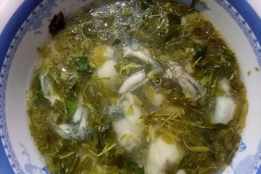 Ếch trong bữa cơm quê
