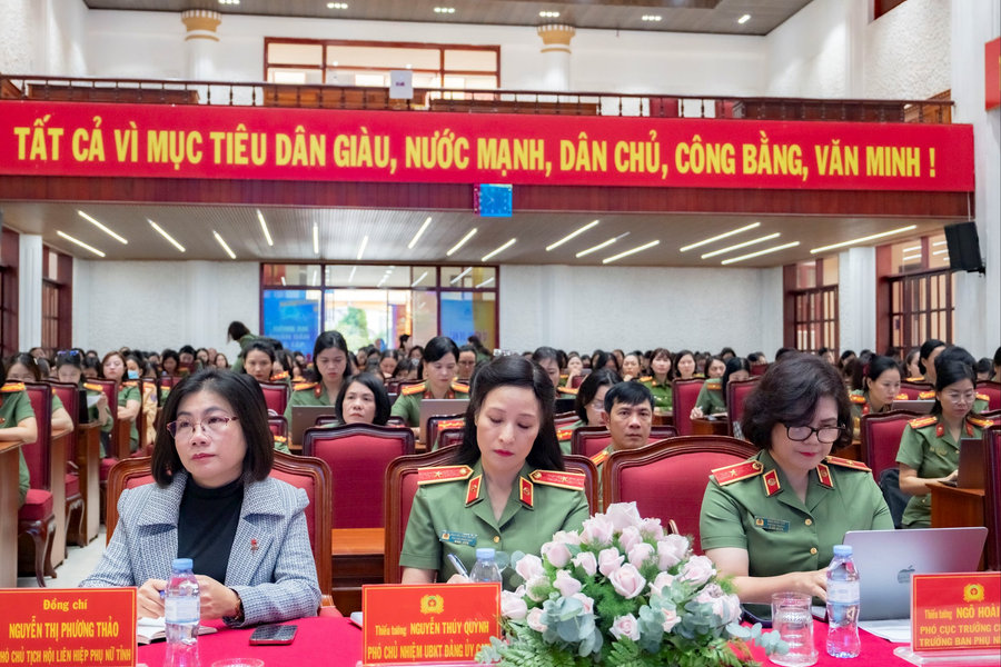 Tập huấn công tác chuẩn bị Đại hội Phụ nữ các cấp trong CAND nhiệm kỳ 2025-2030