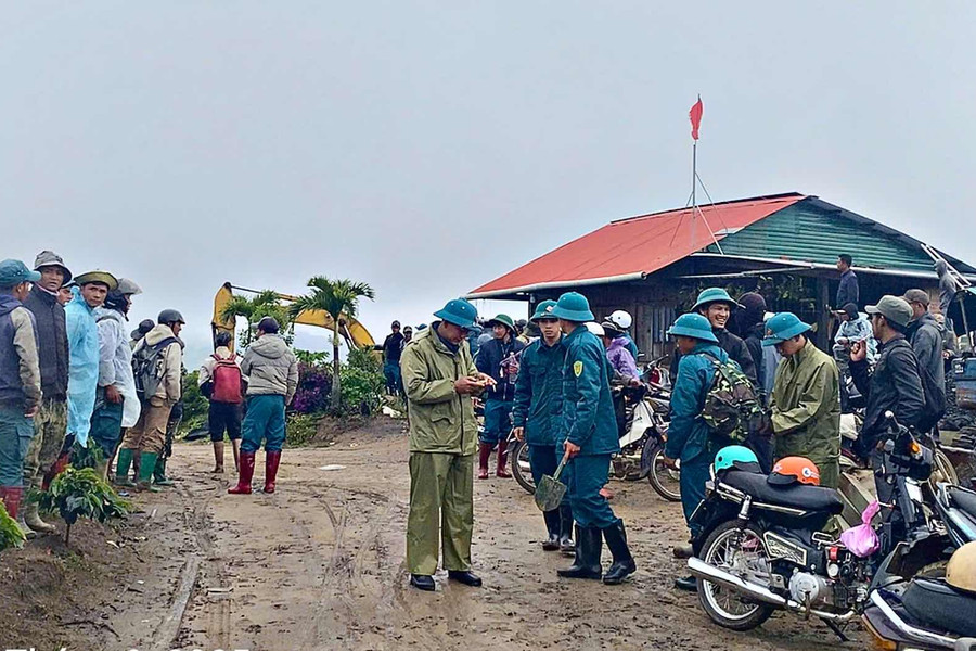 Huy động lực lượng tìm kiếm cụ ông mất tích 6 ngày trong rừng