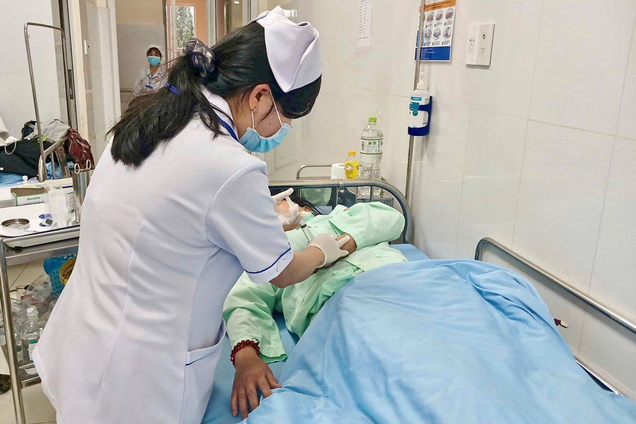 Nhiều thách thức trong điều trị bệnh truyền nhiễm