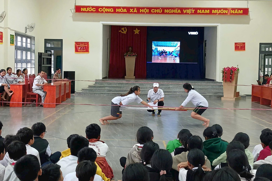 Đẩy gậy - niềm tự hào của học trò vùng cao Sơn Điền