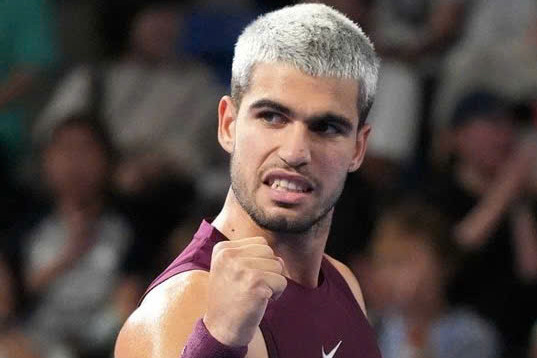Sức mạnh “Tiểu Nadal”!