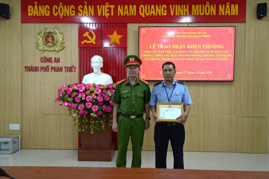 Toàn dân bảo vệ an ninh tổ quốc: Thắt chặt lòng dân, ý Đảng