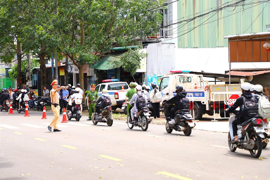 Để học sinh không vi phạm trật tự an toàn giao thông