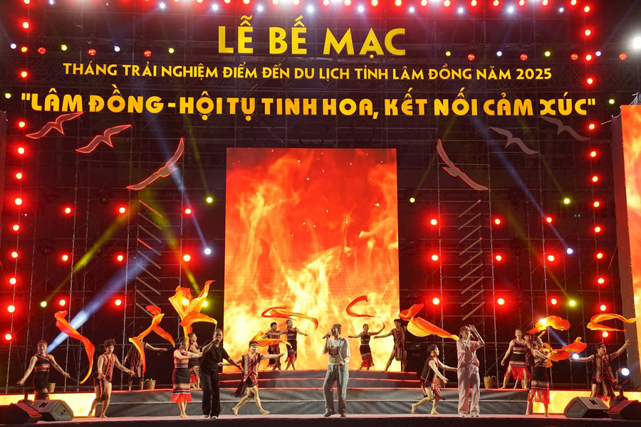 Tổng duyệt Lễ bế mạc “Tháng trải nghiệm điểm đến du lịch Lâm Đồng 2025”