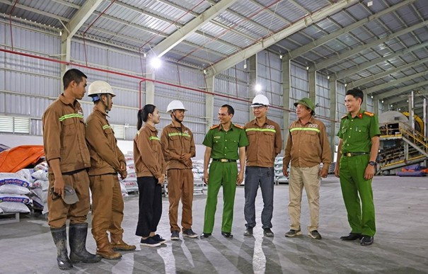 Người “xin chỉ tiêu” việc làm cho thanh niên