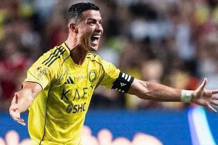 1.000 bàn thắng - không khó với CR7!