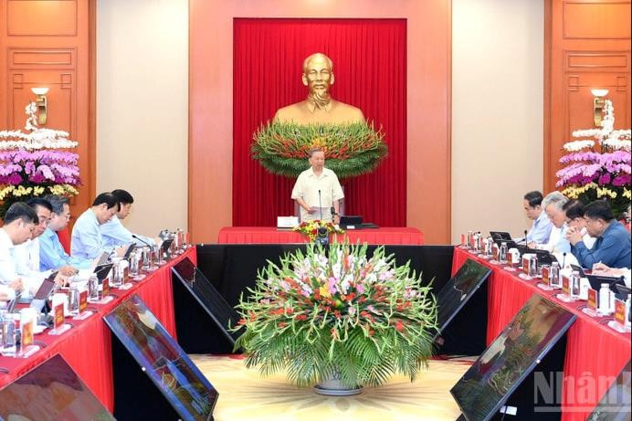 Thông báo Kết luận của Tổng Bí thư Tô Lâm tại Hội nghị sơ kết tình hình triển khai thực hiện Nghị quyết số 57-NQ/TW của Bộ Chính trị