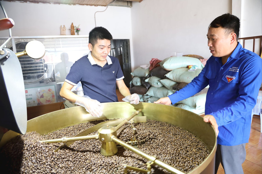 Trần Văn Thân - người “thăng hoa” hạt cà phê Đam Rông 1