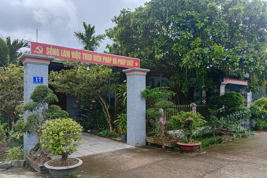 Treo khẩu hiệu - nét đẹp bình dị mà tự hào ở Nghị Đức