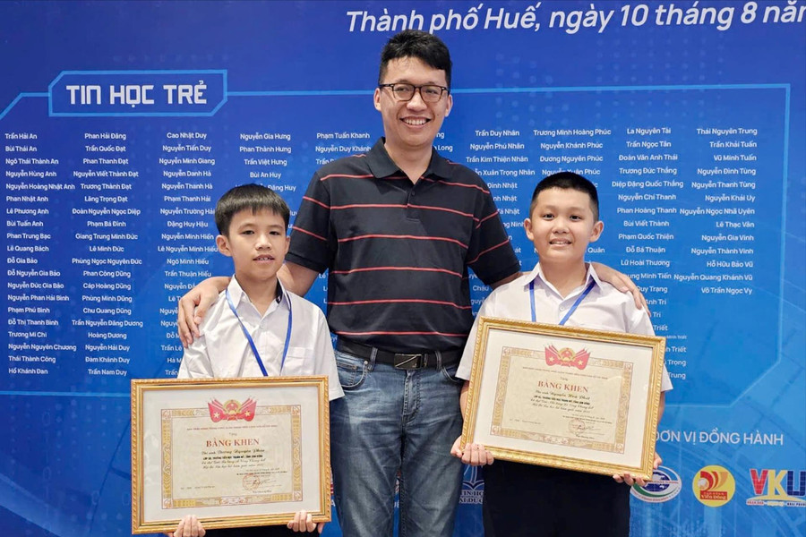 Người “truyền lửa”, ươm mầm cho những “kỹ sư nhí”