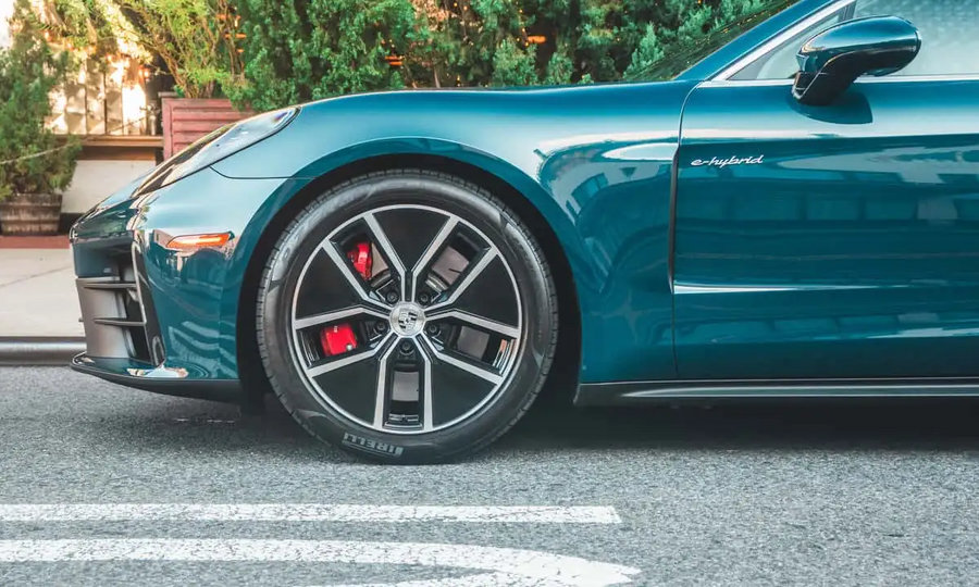 Porsche thời Michael Leiters: Hybrid giữ vai trò chủ đạo