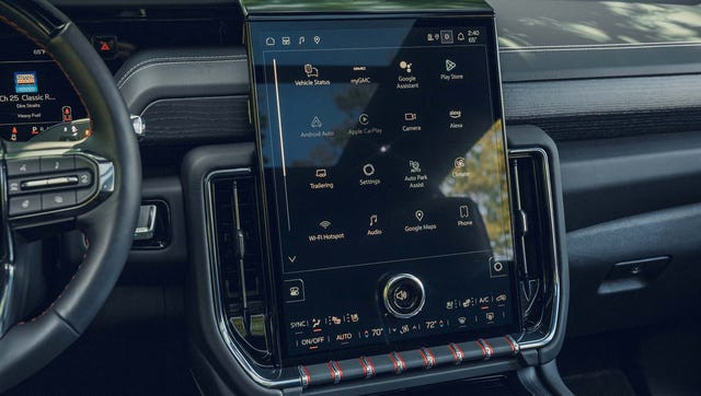 Cadillac Escalade IQ 2028: bỏ CarPlay, nền tảng mới