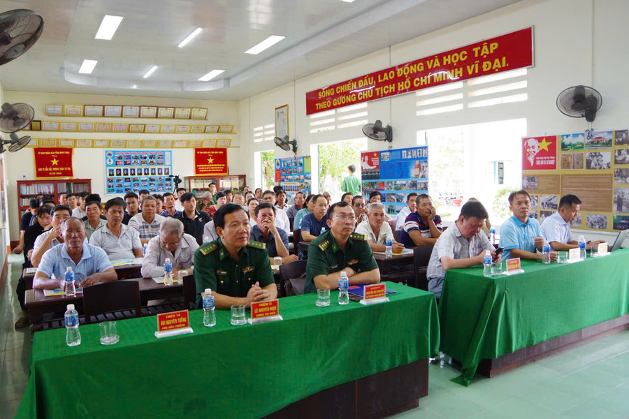 Gần 300 ngư dân Lâm Đồng được tuyên truyền về khai thác, đánh bắt trên biển