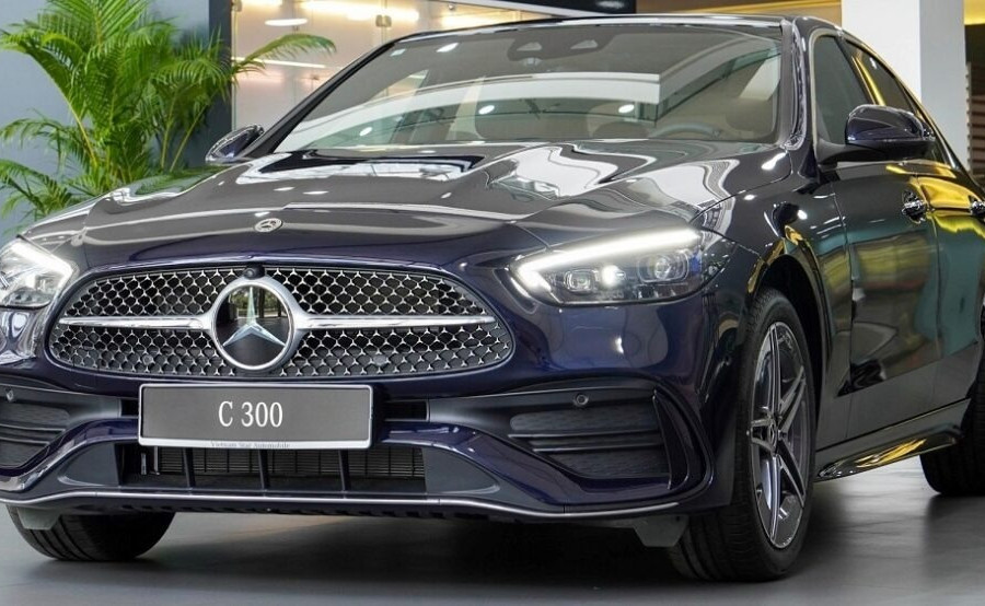 Sedan sang dưới 2 tỷ: C 200/C 300 AMG, 330i, A4, S60