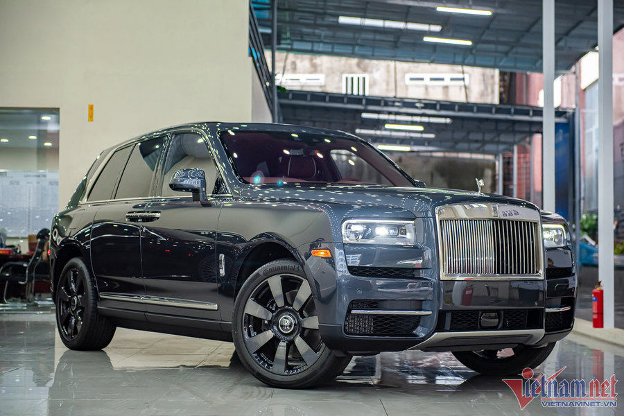 Dreame SUV nguyên mẫu: Lấy cảm hứng Cullinan, bỏ cột B