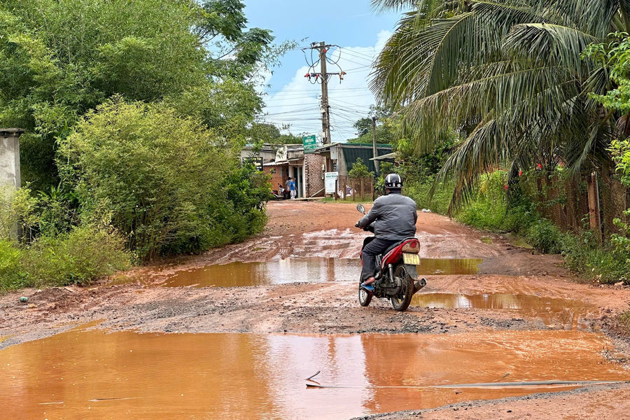 Người dân Sơn Mỹ mong sớm xây dựng đường dân sinh