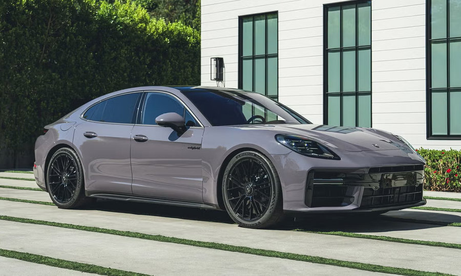 Porsche điều chỉnh chiến lược EV sau khi lợi nhuận giảm 99%