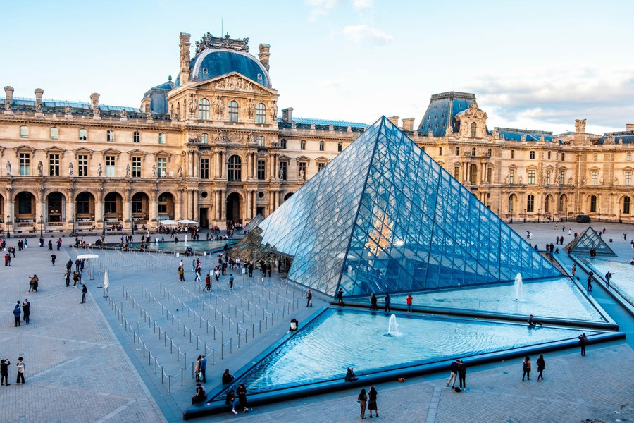 Bảo tàng Louvre: Kho báu nghệ thuật và những bí ẩn thế kỷ