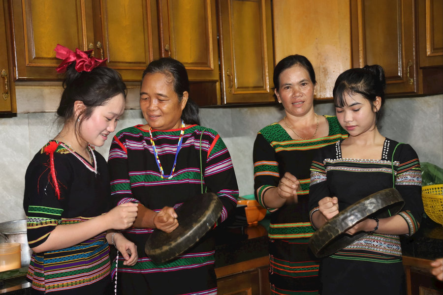 Giữ nhịp chiêng của núi rừng
