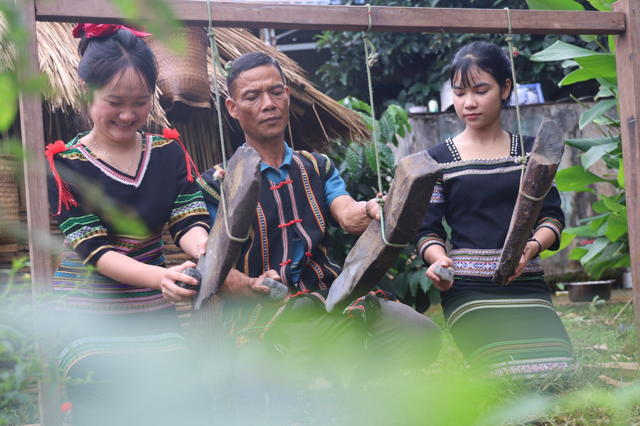 Living Treasures of the Central Highlands