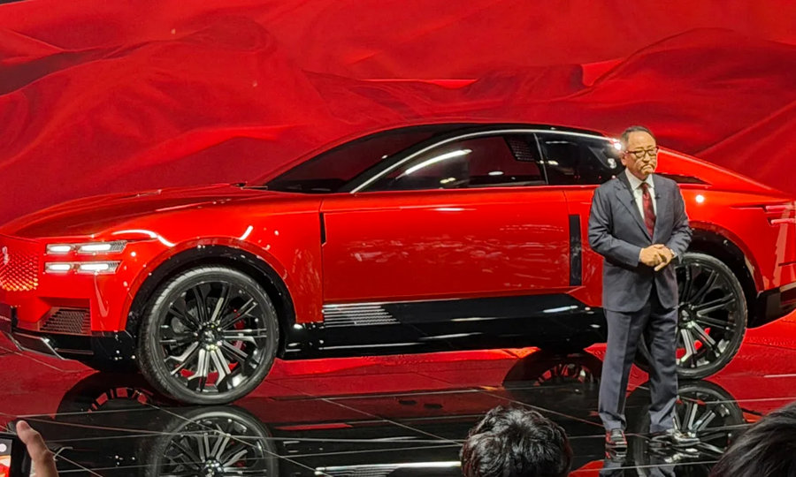Toyota Century Coupe: Tuyên ngôn siêu sang thách thức Bentley