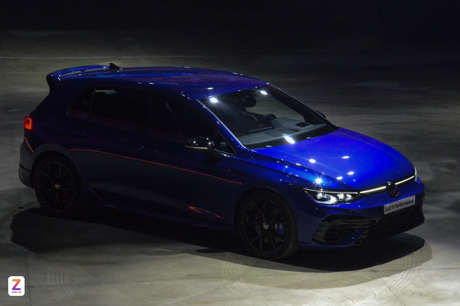 Volkswagen Golf 2024 ra mắt Việt Nam: Giá từ 798 triệu, có bản R 320 mã lực