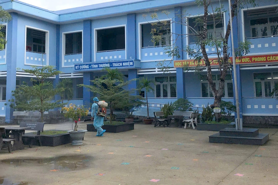 Hàm Thuận khử khuẩn môi trường, phòng dịch sau mưa lũ
