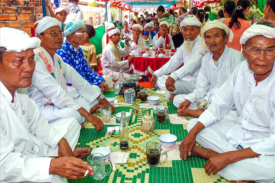 Nghi lễ thiêng trong nền văn hóa mẫu hệ đồng bào Chăm