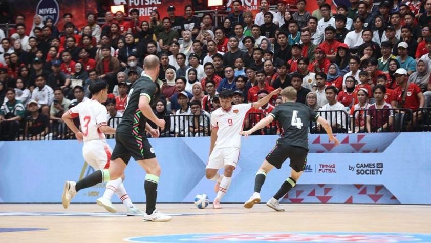 Futsal Indonesia thắng Úc 3-1, Brian Ick lập cú đúp