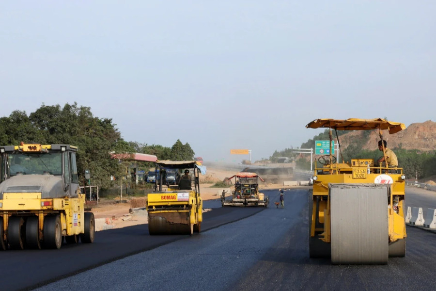 Nhiều dự án giao thông bị chậm tiến độ, liệu có về đích vào cuối năm nay?