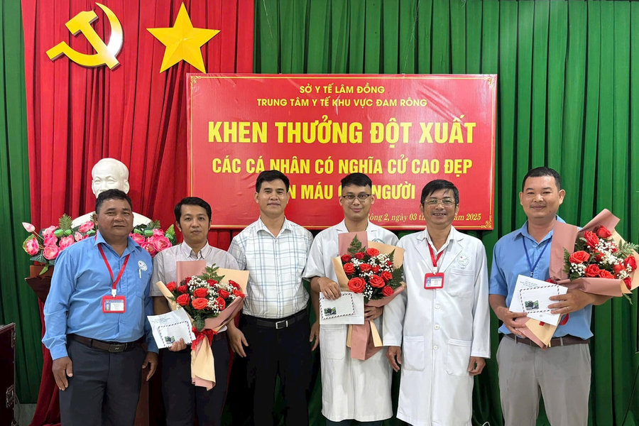 Khen thưởng đột xuất 3 cán bộ, nhân viên y tế Đam Rông kịp thời cứu người