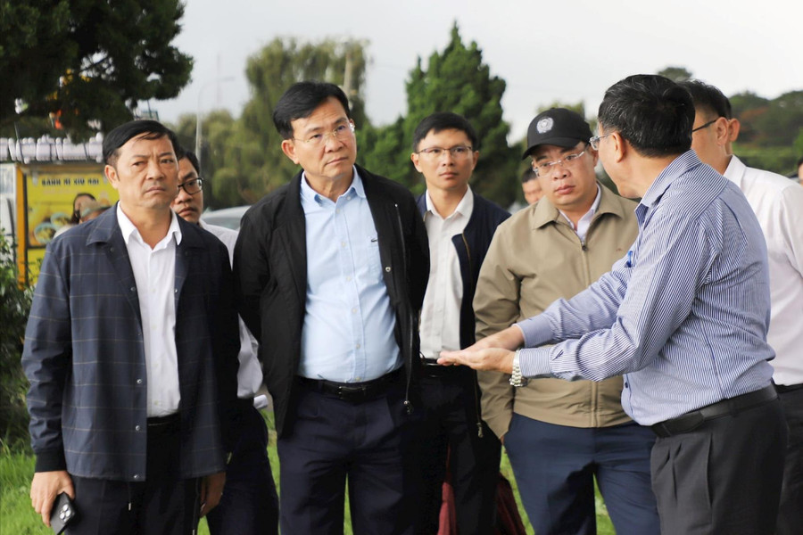 Chủ tịch UBND tỉnh Lâm Đồng Hồ Văn Mười kiểm tra phòng, chống ngập lụt khu vực Đà Lạt