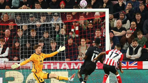 Everton chi 160 triệu bảng vẫn bế tắc ở vị trí trung phong