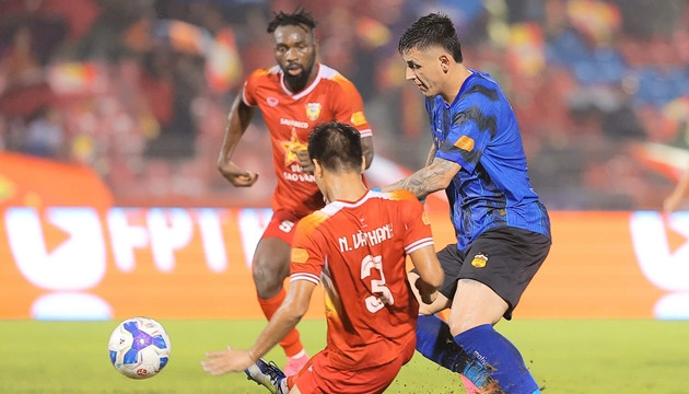 VAR định đoạt, Hà Tĩnh thắng HAGL 1-0 bằng penalty 88'