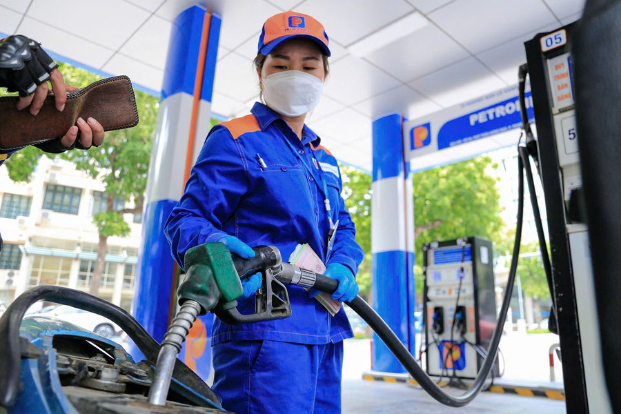 Giá xăng ngày 6/11 dự báo giảm nhẹ, dầu diesel có thể tăng
