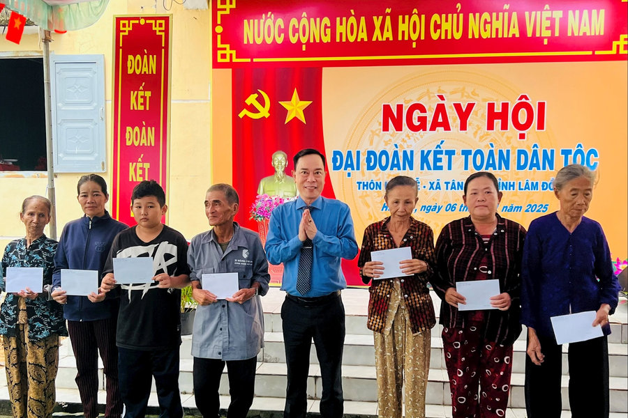 Ấm áp Ngày hội Đại đoàn kết toàn dân tộc ở thôn Hiệp Lễ