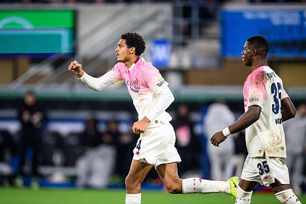 Liverpool cài điều khoản mua lại 70 triệu bảng Quansah
