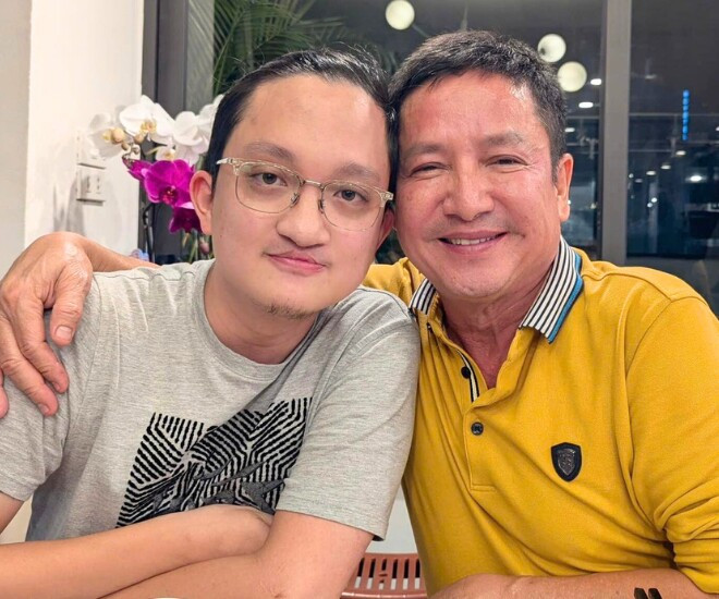 NSƯT Chí Trung đón tuổi 65: Sum vầy bên con cháu và bạn gái