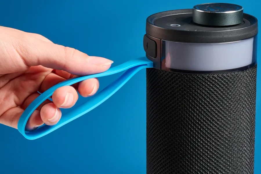JLab Go Party: Loa Bluetooth 34 USD có thực sự đáng tiền?