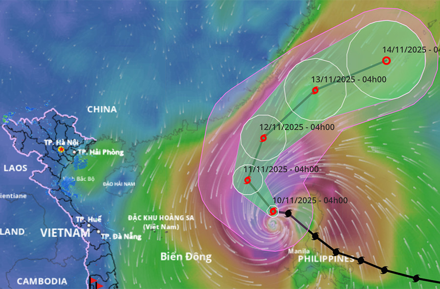 Bão Fung-Wong giật cấp 16, liên tục đổi hướng đi vào Biển Đông