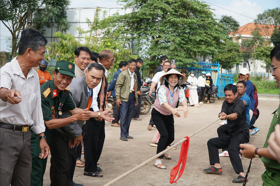 Lan tỏa tinh thần đoàn kết trong cộng đồng thôn Tà Hine